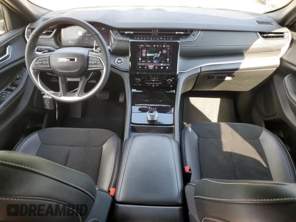 ✅ 2023 Jeep Grand Cherokee Altitude • VIN: 1C4RJHAGXPC646962 • Lot: 69109325. Listed on Copart with 12,987 mi. Free auction sales archive from the USA and detailed vehicle history report at DreamBid. Image 8.