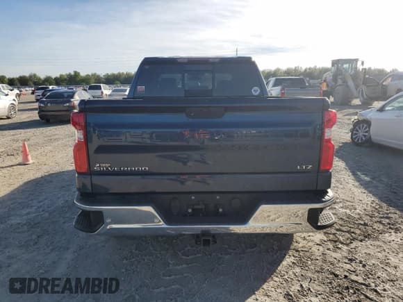 ✅ 2019 Chevrolet Silverado 1500 LTZ • VIN: 1GCPWEEDXKZ196517 • Lot: 81624974. Wystawiony na Copart z przebiegiem 59 903 mil. Bezpłatny archiwum sprzedaży aukcyjnych z USA i szczegółowy raport historii pojazdu na DreamBid. Zdjęcie 6.