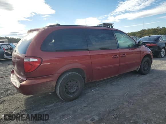✅ 2005 Dodge Caravan SXT • VIN: 2D4GP44L35R382272 • Лот: 82443025. Опубликован ранее на Copart с пробегом 220 037 миль. Бесплатный доступ к архиву аукционных продаж из США и подробный отчёт об истории автомобиля на DreamBid. Изображение 3.