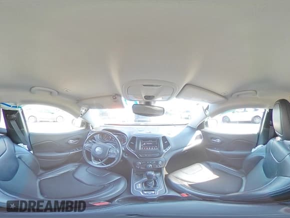 ✅ 2019 Jeep Cherokee Latitude Plus • VIN: 1C4PJLLX3KD290932 • Lot: 81157445. Wystawiony na Copart z przebiegiem 69 191 mil. Bezpłatny archiwum sprzedaży aukcyjnych z USA i szczegółowy raport historii pojazdu na DreamBid. Zdjęcie 15.