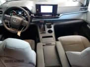 ✅ 2025 Toyota Sienna LE • VIN: 5TDKSKFC9SS199551 • Лот: 71601245. Опубликован ранее на Copart с пробегом 2 871 миль. Бесплатный доступ к архиву аукционных продаж из США и подробный отчёт об истории автомобиля на DreamBid. Изображение 8.