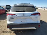 ✅ 2022 Toyota Corolla Cross LE • VIN: 7MUBAABG6NV036758 • Лот: 87274515. Опубликован ранее на Copart с пробегом 34 929 миль. Бесплатный доступ к архиву аукционных продаж из США и подробный отчёт об истории автомобиля на DreamBid. Изображение 6.