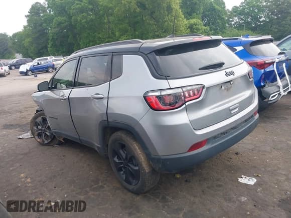 ✅ 2021 Jeep Compass Latitude • VIN: 3C4NJCBB6MT509179 • Lot: 42121942. Wystawiony na IAAI z przebiegiem 63 552 mil. Bezpłatny archiwum sprzedaży aukcyjnych z USA i szczegółowy raport historii pojazdu na DreamBid. Zdjęcie 3.