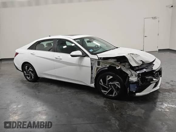 ✅ 2025 Hyundai Elantra SEL Convenience • VIN: KMHLS4DG5SU948424 • Lot: 90835265. Wystawiony na Copart z przebiegiem 11 226 mil. Bezpłatny archiwum sprzedaży aukcyjnych z USA i szczegółowy raport historii pojazdu na DreamBid. Zdjęcie 4.