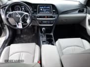 ✅ 2019 Hyundai Sonata SEL • VIN: 5NPE34AF0KH821273 • Лот: 71286002. Опубликован ранее на Copart с пробегом 38 827 миль. Бесплатный доступ к архиву аукционных продаж из США и подробный отчёт об истории автомобиля на DreamBid. Изображение 8.