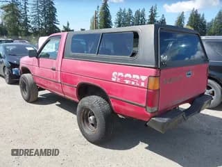 ✅ 1986 Nissan D21 • VIN: JN6ND11Y8GW004211 • Lot: 42088153. Wystawiony na IAAI z przebiegiem 250 104 mil. Bezpłatny archiwum sprzedaży aukcyjnych z USA i szczegółowy raport historii pojazdu na DreamBid. Zdjęcie 3.
