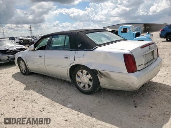 ✅ 2000 Cadillac DeVille • VIN: 1G6KF5797YU324496 • Lot: 81716765. Listed on Copart with 112,415 mi. Free auction sales archive from the USA and detailed vehicle history report at DreamBid. Image 2.