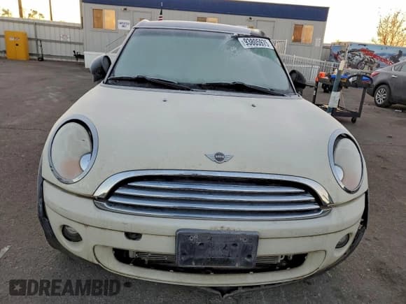 ✅ 2009 MINI Clubman • VIN: WMWML335X9TN69335 • Lot: 93805975. Wystawiony na Copart z przebiegiem 103 427 mil. Bezpłatny archiwum sprzedaży aukcyjnych z USA i szczegółowy raport historii pojazdu na DreamBid. Zdjęcie 5.