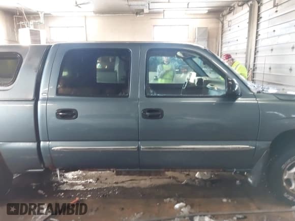 ✅ 2007 GMC Sierra 1500 SLE1 • VIN: 2GTEK13Z571102361 • Lot: 41607957. Listed on IAAI with 331,050 mi. Free auction sales archive from the USA and detailed vehicle history report at DreamBid. Image 13.