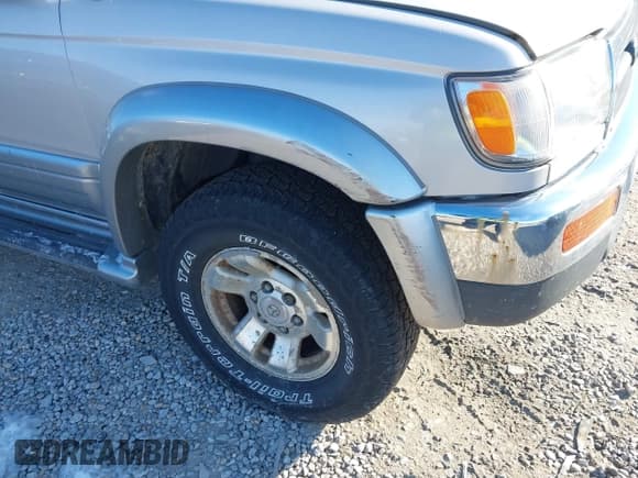 ✅ 1998 Toyota 4Runner Limited • VIN: JT3HN87RXW0188109 • Lot: 43668939. Listed on IAAI with 242,044 mi. Free auction sales archive from the USA and detailed vehicle history report at DreamBid. Image 6.