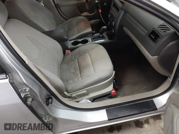 ✅ 2012 Ford Fusion SE • VIN: 3FAHP0HA3CR313100 • Lot: 43888027. Listed on IAAI with 206,717 mi. Free auction sales archive from the USA and detailed vehicle history report at DreamBid. Image 5.