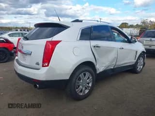 ✅ 2011 Cadillac SRX Luxury Collection • VIN: 3GYFNAEYXBS524892 • Lot: 43490275. Wystawiony na IAAI z przebiegiem 193 266 mil. Bezpłatny archiwum sprzedaży aukcyjnych z USA i szczegółowy raport historii pojazdu na DreamBid. Zdjęcie 4.