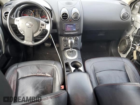 ✅ 2011 Nissan Rogue SV • VIN: JN8AS5MV4BW684038 • Lot: 91141145. Wystawiony na Copart z przebiegiem 141 440 mil. Bezpłatny archiwum sprzedaży aukcyjnych z USA i szczegółowy raport historii pojazdu na DreamBid. Zdjęcie 8.