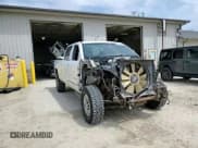 ✅ 2017 Chevrolet Silverado 2500HD LT • VIN: 1GC1KVEY5HF211021 • Lot: 58297065. Wystawiony na Copart z przebiegiem 176 143 mil. Bezpłatny archiwum sprzedaży aukcyjnych z USA i szczegółowy raport historii pojazdu na DreamBid. Zdjęcie 13.