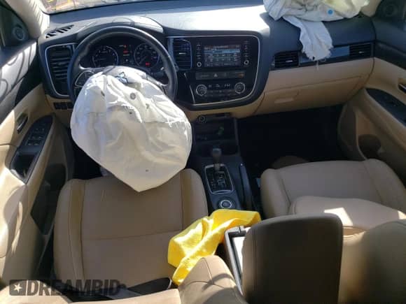 2016 Mitsubishi Outlander SE с VIN JA4AZ3A36GZ009161, выставлен на аукционе Copart как лот 81768955 с пробегом 118 945 миль миль и Списание • Salvage title. История ставок и продаж доступна на DreamBid. Изображение 8.