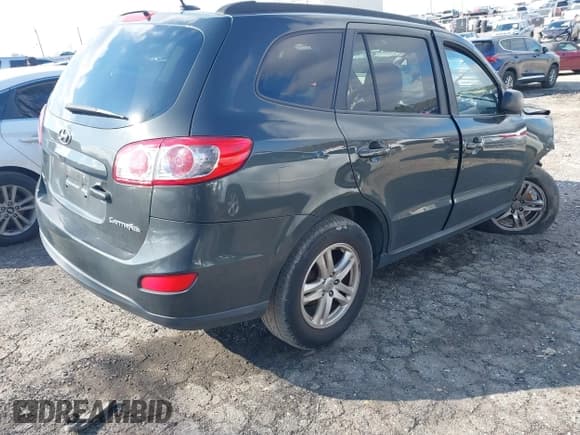 ✅ 2010 Hyundai Santa Fe GL • VIN: 5NMSG3AB2AH379610 • Lot: 41636140. Listed on IAAI with 154,539 mi. Free auction sales archive from the USA and detailed vehicle history report at DreamBid. Image 4.