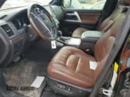 ✅ 2018 Toyota Land Cruiser • VIN: JTMCY7AJ6J4063717 • Лот: 71155184. Опубликован ранее на Copart с пробегом 107 071 миль. Бесплатный доступ к архиву аукционных продаж из США и подробный отчёт об истории автомобиля на DreamBid. Изображение 7.