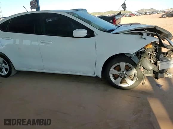 ✅ 2016 Dodge Dart SXT • VIN: 1C3CDFBB5GD728827 • Лот: 85400895. Опубликован ранее на Copart с пробегом 241 953 миль. Бесплатный доступ к архиву аукционных продаж из США и подробный отчёт об истории автомобиля на DreamBid. Изображение 13.