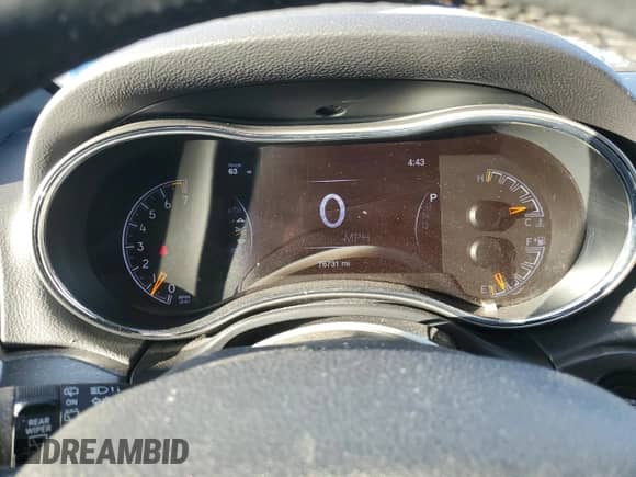 2018 Jeep Grand Cherokee Sterling z VIN 1C4RJFBG3JC426850, wystawiony jako Copart lot #82655595 z przebiegiem 76 731 mil mil oraz Szkoda całkowita • Salvage title. Historia ofert i sprzedaży dostępna na DreamBid. Obrazek 9.