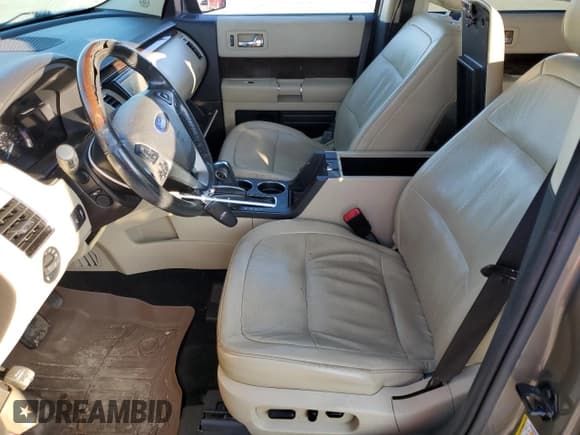 ✅ 2013 Ford Flex Limited • VIN: 2FMGK5D8XDBD09738 • Lot: 56361305. Wystawiony na Copart z przebiegiem 223 455 mil. Bezpłatny archiwum sprzedaży aukcyjnych z USA i szczegółowy raport historii pojazdu na DreamBid. Zdjęcie 7.