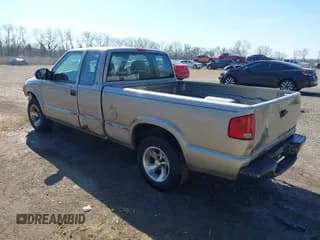 ✅ 2003 Chevrolet S-10 • VIN: 1GCCS19H438100436 • Лот: 41891848. Опубликован ранее на IAAI с пробегом 117 907 миль. Бесплатный доступ к архиву аукционных продаж из США и подробный отчёт об истории автомобиля на DreamBid. Изображение 3.