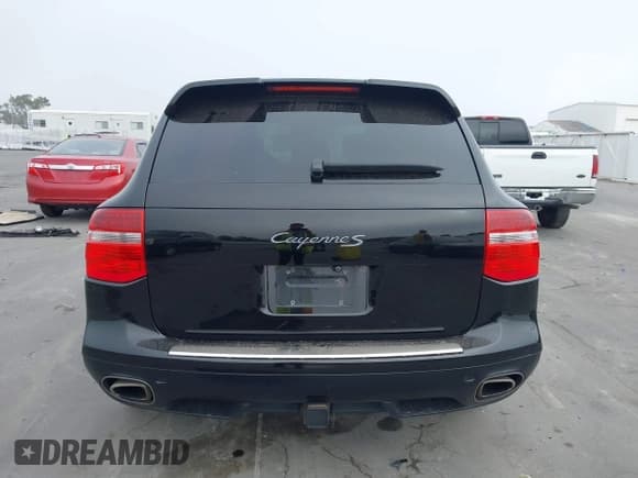 ✅ 2008 Porsche Cayenne S • VIN: WP1AB29PX8LA47023 • Lot: 43772836. Listed on IAAI with 172,608 mi. Free auction sales archive from the USA and detailed vehicle history report at DreamBid. Image 16.