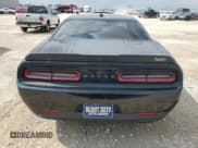 ✅ 2018 Dodge Challenger T/A • VIN: 2C3CDZBT1JH183228 • Lot: 63221314. Wystawiony na Copart z przebiegiem 92 431 mil. Bezpłatny archiwum sprzedaży aukcyjnych z USA i szczegółowy raport historii pojazdu na DreamBid. Zdjęcie 6.