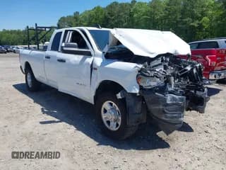 ✅ 2021 Ram 2500 Tradesman • VIN: 3C6UR4HJXMG674094 • Lot: 42198782. Wystawiony na IAAI z przebiegiem 94 970 mil. Bezpłatny archiwum sprzedaży aukcyjnych z USA i szczegółowy raport historii pojazdu na DreamBid. Zdjęcie 1.