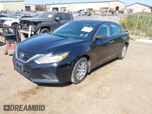 ✅ 2017 Nissan Altima SR • VIN: 1N4AL3APXHN333898 • Lot: 43213255. Listed on IAAI with 118,034 mi. Free auction sales archive from the USA and detailed vehicle history report at DreamBid. Image 2.