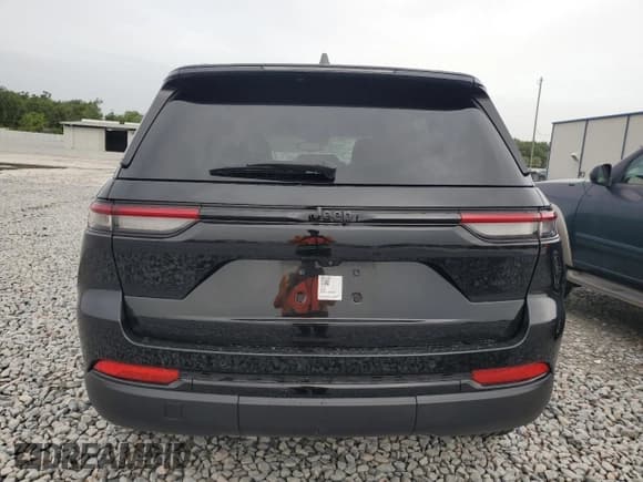 ✅ 2023 Jeep Grand Cherokee Altitude • VIN: 1C4RJGAG5P8714176 • Lot: 59681575. Listed on Copart with 11,527 mi. Free auction sales archive from the USA and detailed vehicle history report at DreamBid. Image 6.