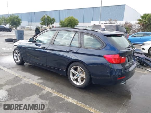 ✅ 2014 BMW 3 Series 328i xDrive • VIN: WBA3G7C54EKN36564 • Лот: 43726260. Опубликован ранее на IAAI с пробегом 160 145 миль. Бесплатный доступ к архиву аукционных продаж из США и подробный отчёт об истории автомобиля на DreamBid. Изображение 3.