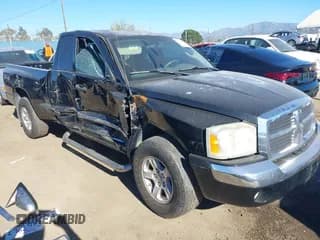 ✅ 2005 Dodge Dakota SLT • VIN: 1D7HW42N85S287722 • Lot: 43874098. Listed on IAAI with 122,101 mi. Free auction sales archive from the USA and detailed vehicle history report at DreamBid. Image 1.