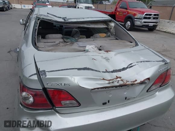 ✅ 2004 Lexus ES 350 • VIN: JTHBA30G045014122 • Lot: 42078060. Listed on IAAI with Not provided. Free auction sales archive from the USA and detailed vehicle history report at DreamBid. Image 11.