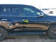 ✅ 2021 Lexus GX 460 Premium • VIN: JTJAM7BX2M5302696 • Lot: 43346930. Listed on IAAI with 61,254 mi. Free auction sales archive from the USA and detailed vehicle history report at DreamBid. Image 13.