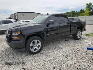 ✅ 2019 Chevrolet Silverado 1500 Custom • VIN: 2GCVKMEC6K1151636 • Lot: 62120874. Wystawiony na Copart z przebiegiem 51 561 mil. Bezpłatny archiwum sprzedaży aukcyjnych z USA i szczegółowy raport historii pojazdu na DreamBid. Zdjęcie 1.
