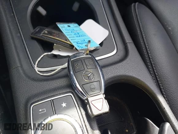 ✅ 2017 Mercedes-Benz GLA 250 • VIN: WDCTG4EB6HJ312429 • Lot: 41951489. Wystawiony na IAAI z przebiegiem 83 614 mil. Bezpłatny archiwum sprzedaży aukcyjnych z USA i szczegółowy raport historii pojazdu na DreamBid. Zdjęcie 11.