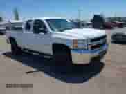 2007 Chevrolet Silverado 2500HD LTZ z VIN 1GCHK29667E573319, wystawiony jako IAAI lot #42675624 z przebiegiem 138 091 mil mil oraz . Historia ofert i sprzedaży dostępna na DreamBid. Obrazek 1.