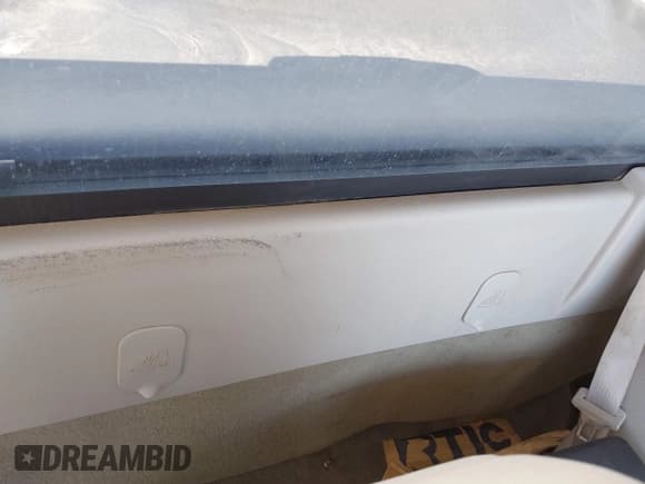 ✅ 2012 Chevrolet Silverado 1500 • VIN: 1GCNKSEA7CZ113280 • Lot: 42830842. Wystawiony na IAAI z przebiegiem Nie podano. Bezpłatny archiwum sprzedaży aukcyjnych z USA i szczegółowy raport historii pojazdu na DreamBid. Zdjęcie 8.