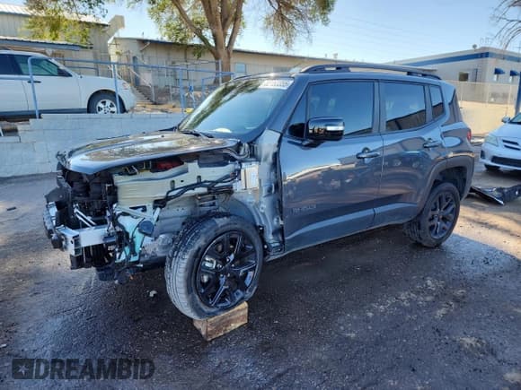 ✅ 2022 Jeep Renegade Altitude • VIN: ZACNJDE16NPN63919 • Лот: 82153355. Опубликован ранее на Copart с пробегом 18 576 миль. Бесплатный доступ к архиву аукционных продаж из США и подробный отчёт об истории автомобиля на DreamBid. Изображение 1.