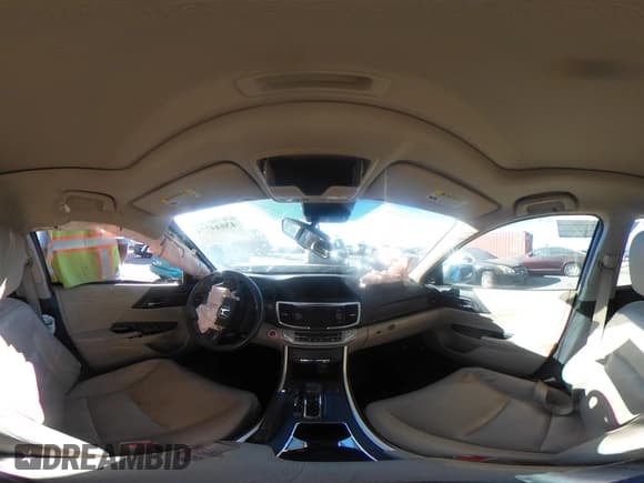 ✅ 2015 Honda Accord EX-L • VIN: 1HGCR2F88FA271663 • Lot: 43644774. Listed on IAAI with 127,564 mi. Free auction sales archive from the USA and detailed vehicle history report at DreamBid. Image 18.