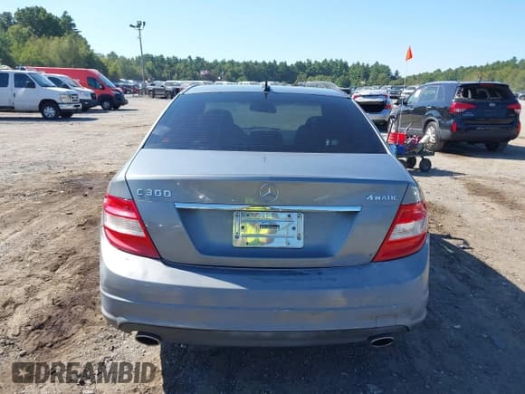 ✅ 2008 Mercedes-Benz C 300 Sport • VIN: WDDGF81X18F101411 • Lot: 43217284. Listed on IAAI with 187,231 mi. Free auction sales archive from the USA and detailed vehicle history report at DreamBid. Image 16.