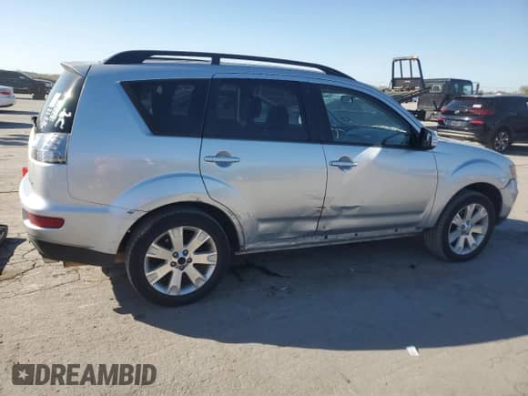 2011 Mitsubishi Outlander SE with VIN JA4AS3AW2BU023207, listed as a Copart auction lot 82750105 with 180,445 mi miles and Salvage title. Bid and sale history available at DreamBid. Image 3.