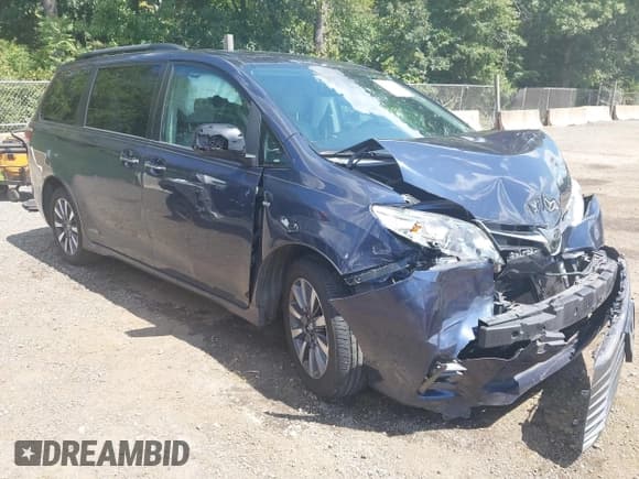 ✅ 2018 Toyota Sienna XLE • VIN: 5TDDZ3DC2JS198186 • Lot: 43054418. Listed on IAAI with 112,170 mi. Free auction sales archive from the USA and detailed vehicle history report at DreamBid. Image 1.