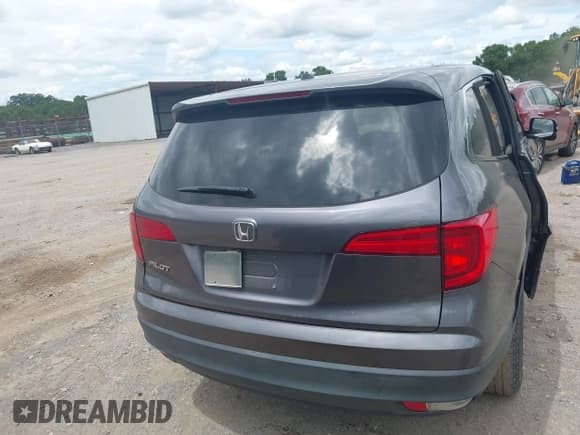 ✅ 2017 Honda Pilot EX-L • VIN: 5FNYF5H55HB038934 • Lot: 42892558. Listed on IAAI with 80,984 mi. Free auction sales archive from the USA and detailed vehicle history report at DreamBid. Image 16.