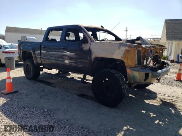 ✅ 2016 Chevrolet Silverado 1500 LT • VIN: 3GCUKREC0GG265803 • Лот: 48067535. Опубликован ранее на Copart с пробегом Не указан. Бесплатный доступ к архиву аукционных продаж из США и подробный отчёт об истории автомобиля на DreamBid. Изображение 4.