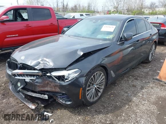 ✅ 2019 BMW 5 Series 530i • VIN: WBAJA5C52KBX87768 • Lot: 42029678. Listed on IAAI with 102,448 mi. Free auction sales archive from the USA and detailed vehicle history report at DreamBid. Image 17.