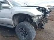 ✅ 2005 Toyota 4Runner Limited • VIN: JTEBT17R950047055 • Лот: 43011104. Опубликован ранее на IAAI с пробегом 297 975 миль. Бесплатный доступ к архиву аукционных продаж из США и подробный отчёт об истории автомобиля на DreamBid. Изображение 18.