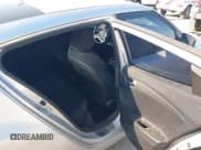 ✅ 2017 Hyundai Veloster Value Edition • VIN: KMHTC6AD7HU305732 • Lot: 43358586. Wystawiony na IAAI z przebiegiem 158 569 mil. Bezpłatny archiwum sprzedaży aukcyjnych z USA i szczegółowy raport historii pojazdu na DreamBid. Zdjęcie 8.