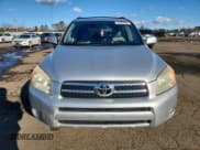 ✅ 2006 Toyota RAV4 Limited • VIN: JTMBD31V665004056 • Lot: 91280235. Wystawiony na Copart z przebiegiem 157 972 mil. Bezpłatny archiwum sprzedaży aukcyjnych z USA i szczegółowy raport historii pojazdu na DreamBid. Zdjęcie 5.