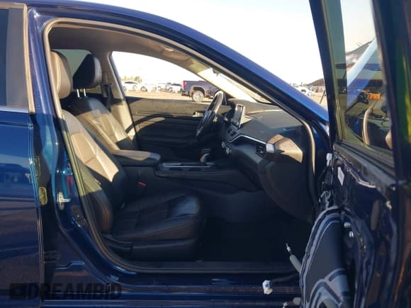 ✅ 2022 Nissan Altima SR • VIN: 1N4BL4CW7NN319211 • Lot: 43460747. Wystawiony na IAAI z przebiegiem 114 708 mil. Bezpłatny archiwum sprzedaży aukcyjnych z USA i szczegółowy raport historii pojazdu na DreamBid. Zdjęcie 5.